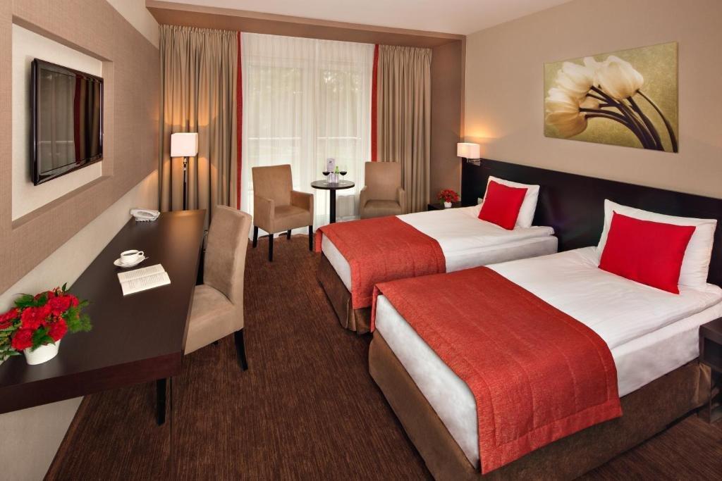 Z-Hotel Business & Spa Otwock Bagian luar foto